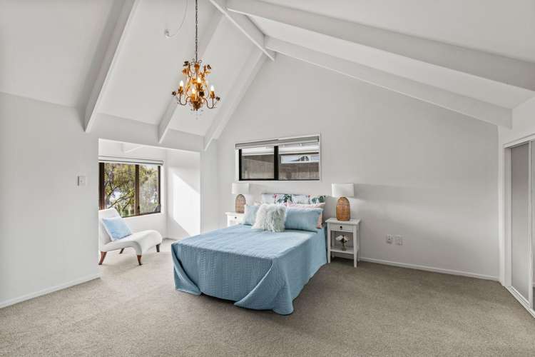 2 Ranui Crescent Diamond Harbour_13