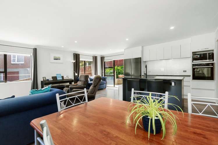 9A Kowhai Street Tawa_5