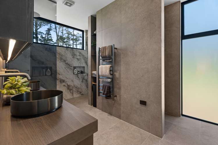 49 Candia Road Swanson_37