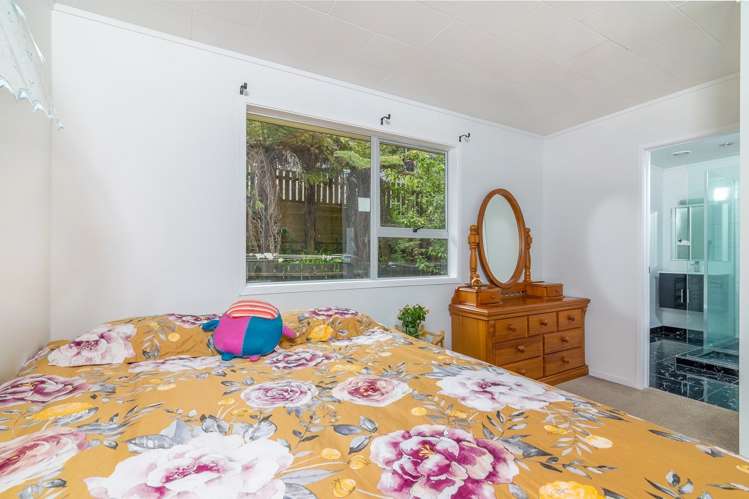 15 Tallington Crescent Torbay_9