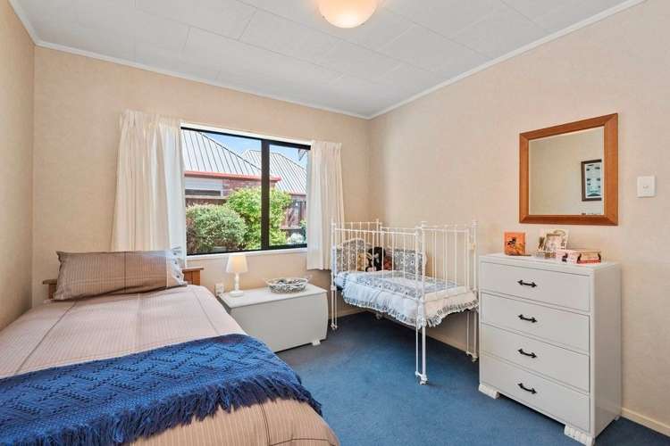 5 Sheraton Place Redwood_11