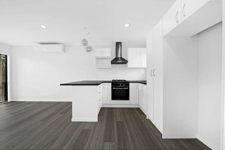 16A Hatherley Place Clendon Park_13