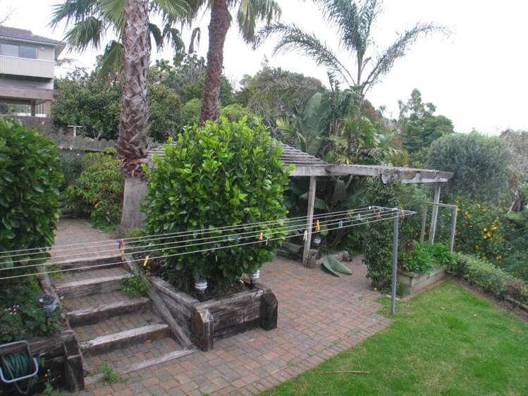 27 Cliff Road Torbay_13