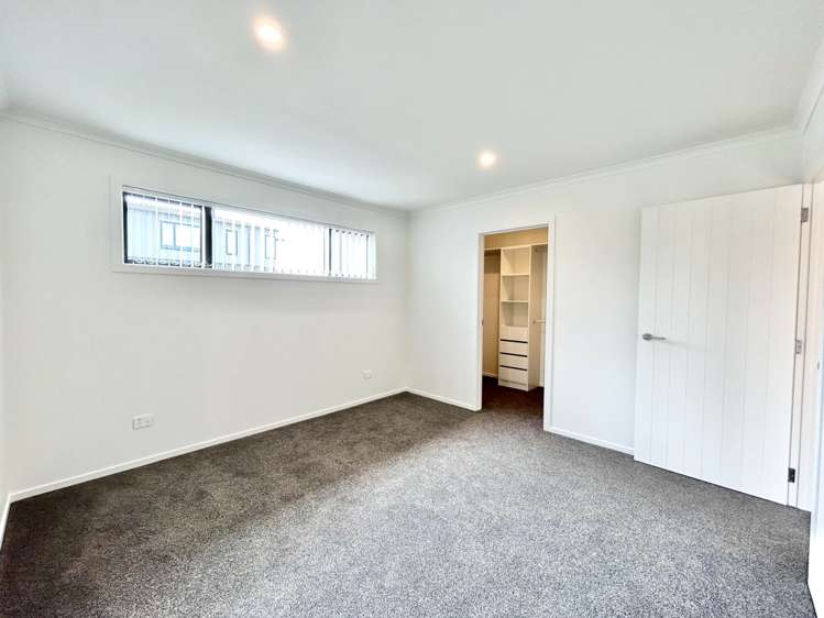 Malahide Drive Flat Bush_10