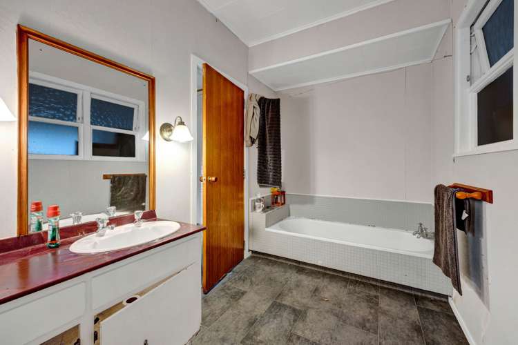 93 Swansea Road Stratford_19