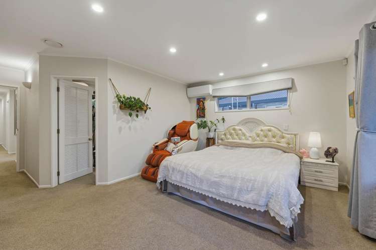 22 Windfall Grove Greenhithe_25