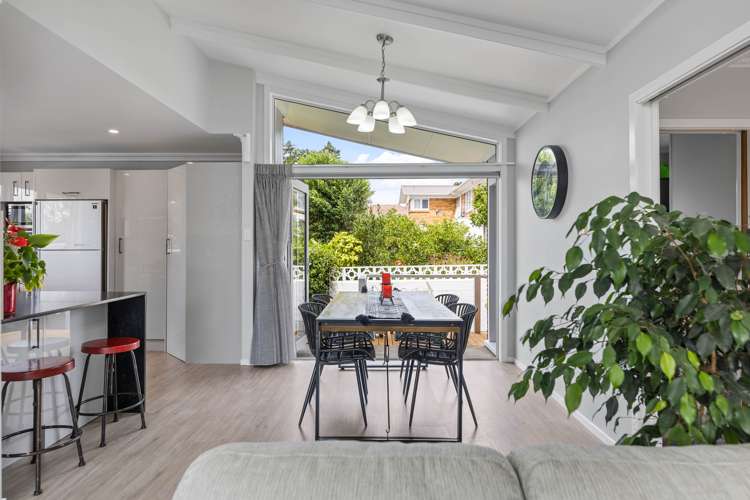 329 Cobham Drive Hillcrest_3