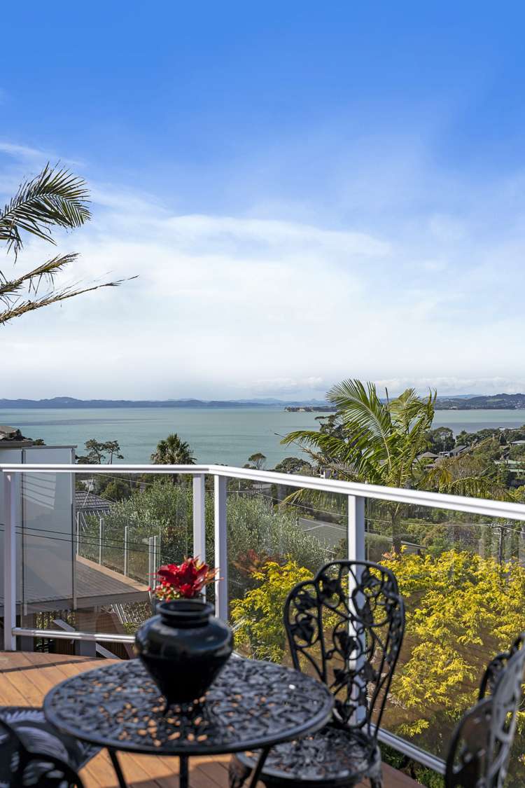 1/7 Colmar Road Mellons Bay_18