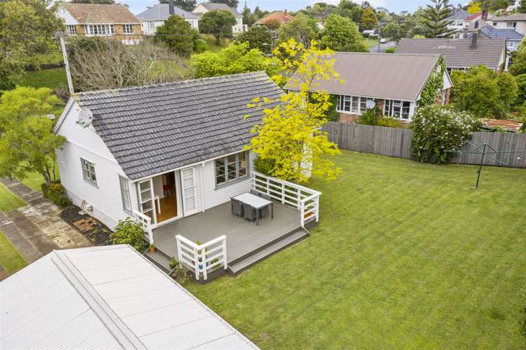 64 Mccullough Avenue Mount Roskill_16