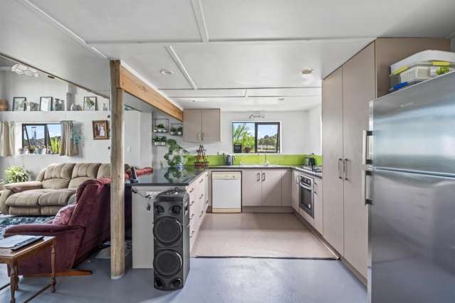 135 Central Road Paparoa_1
