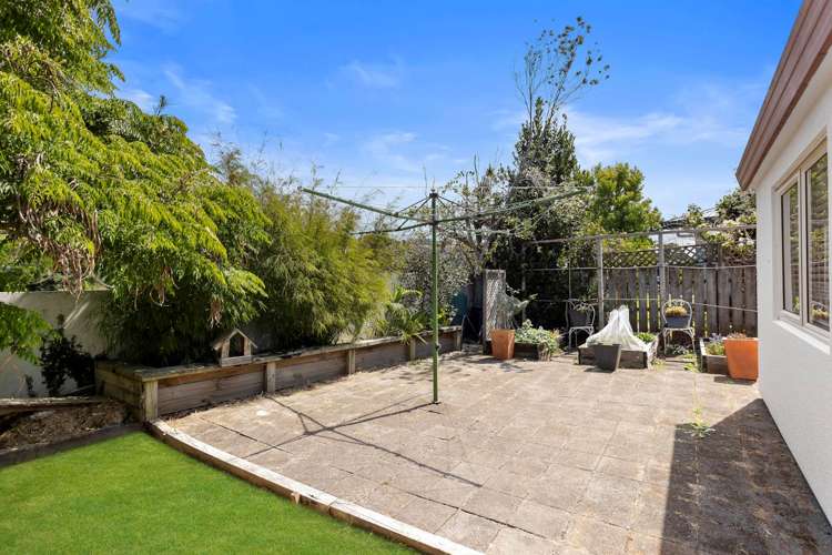 2/16 Knott Road Stanmore Bay_17