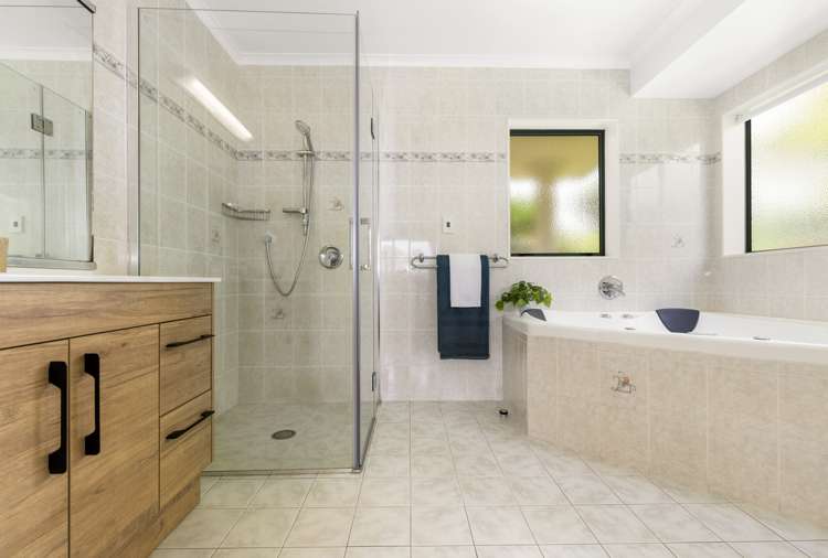 59 Basley Road Owhata_12