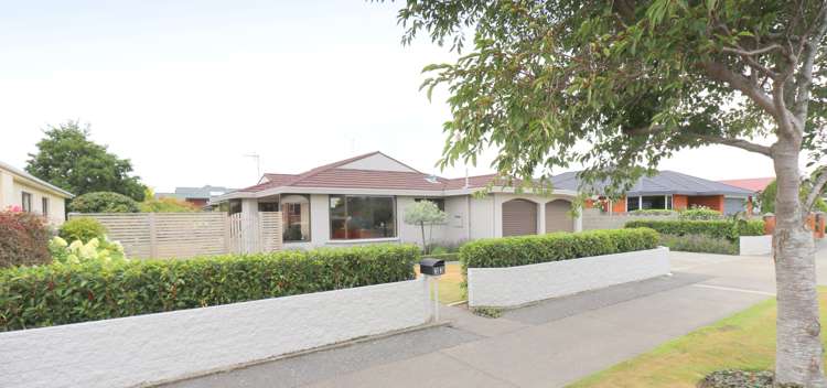 33 Stirling Street Windsor_31