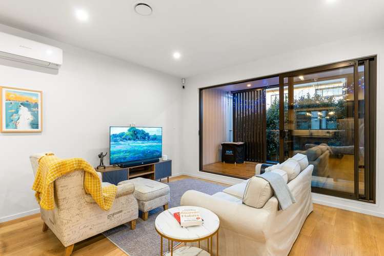 7/16 Williamson Avenue Belmont_16