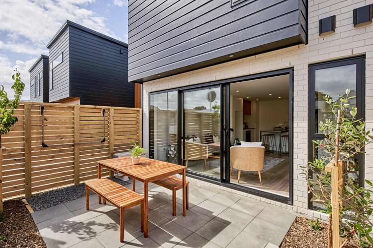 3/90 Knights Road Woburn_5