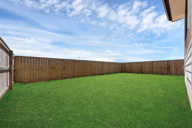 27 Korowhiti Road Clarks Beach_18