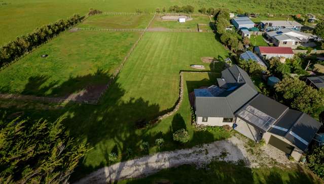 426 North Road Chatham Island_2