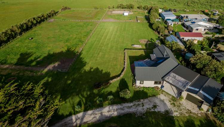 426 North Road Chatham Island_2