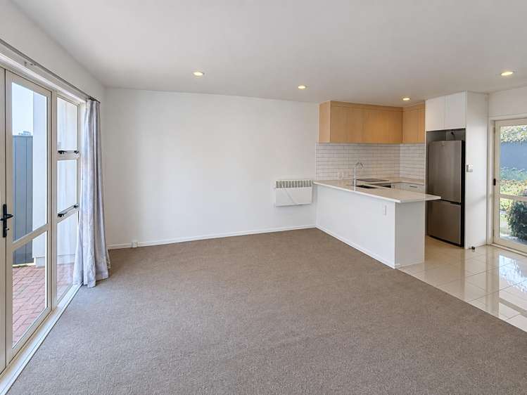 122d Newton Road Eden Terrace_3