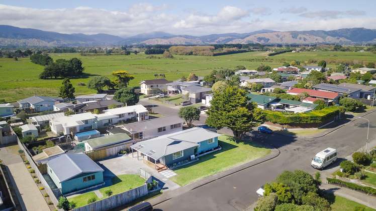 2 Robert Mckeen Street Otaki Beach_22