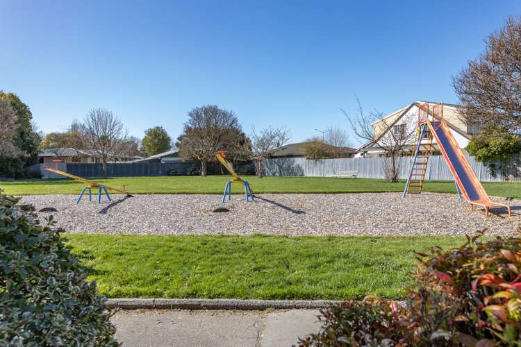 2/28 Canberra Place Redwood_19