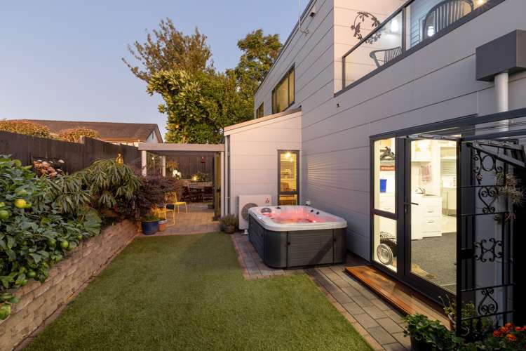 64 Stableford Drive Pyes Pa_19