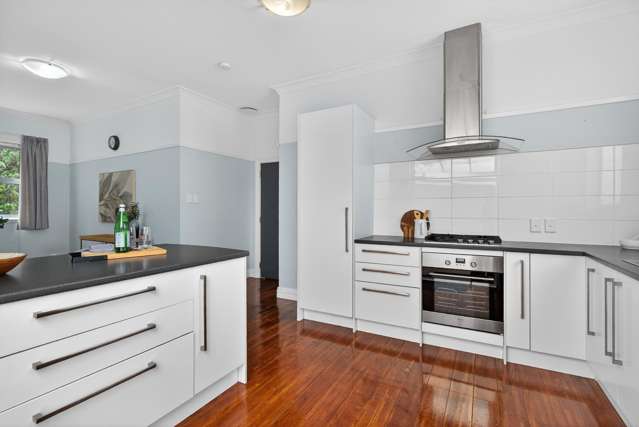 53 Awamutu Grove Waiwhetu_3