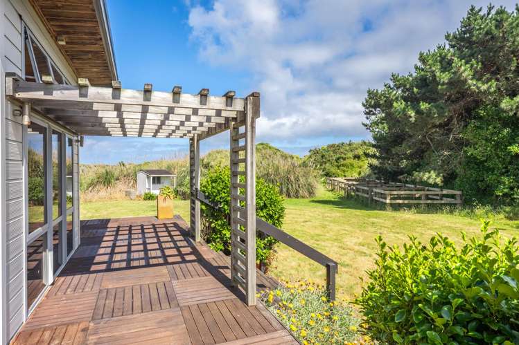 32 Reay Mackay Grove Waikawa Beach_17
