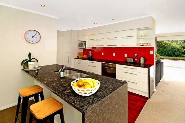 53 Saffron Street Birkdale_3