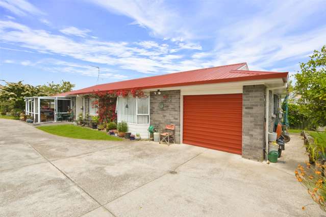 54 Lansdowne Crescent Glenview_1