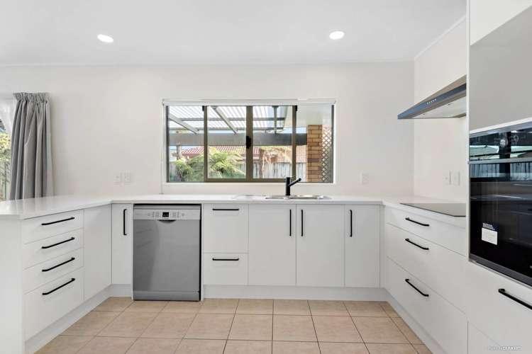 16 Maurice Borich Place Henderson_7