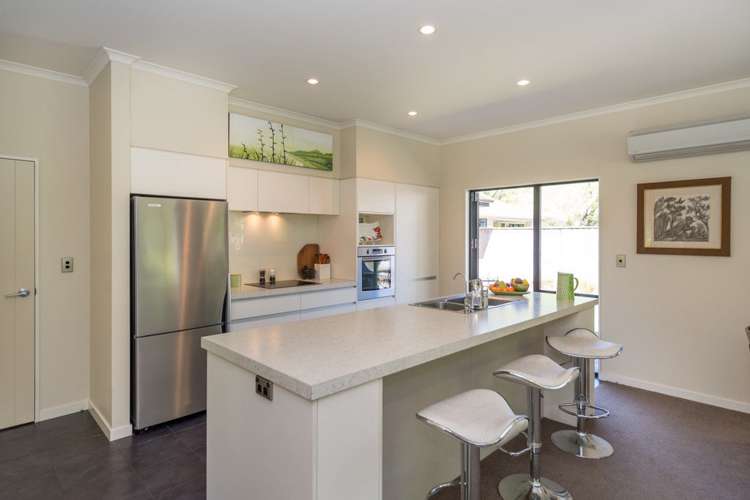8 Sunningdale Drive Stoke_11