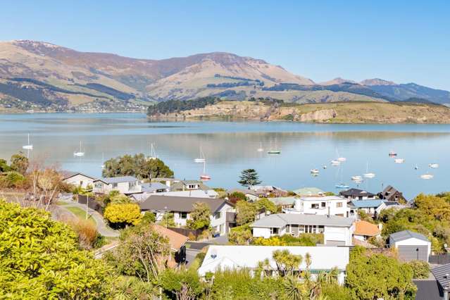 Beautiful Home with Stunning Views!