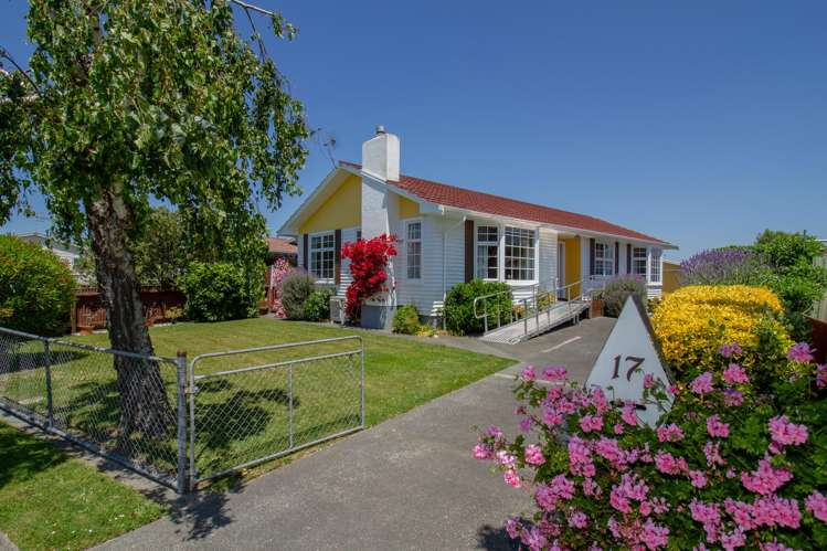 17 Hitchings Avenue_0