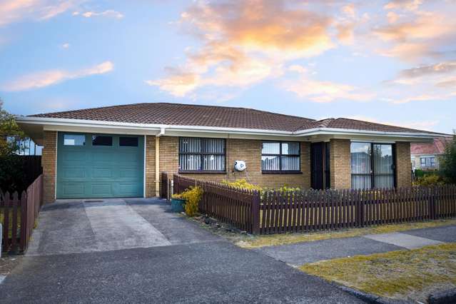 Prime Location Corner Gem in Papatoetoe!