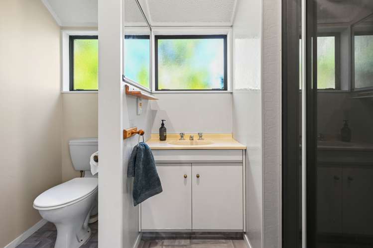 28 Church Road Pukete_15