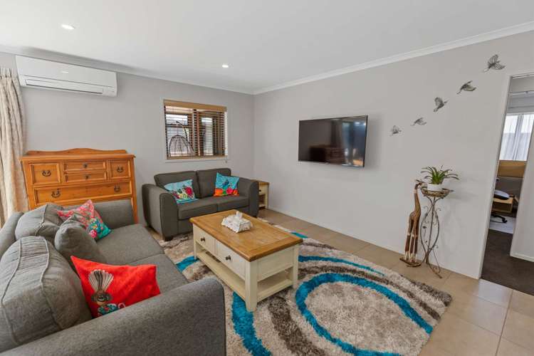 6 Magnolia Crescent Tawhero_9