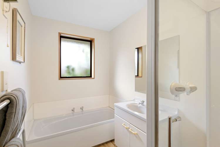 2 Pentland Drive Belfast_14