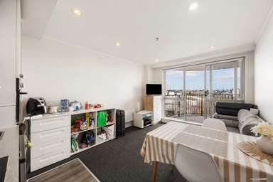 401/53 Cook Street_1