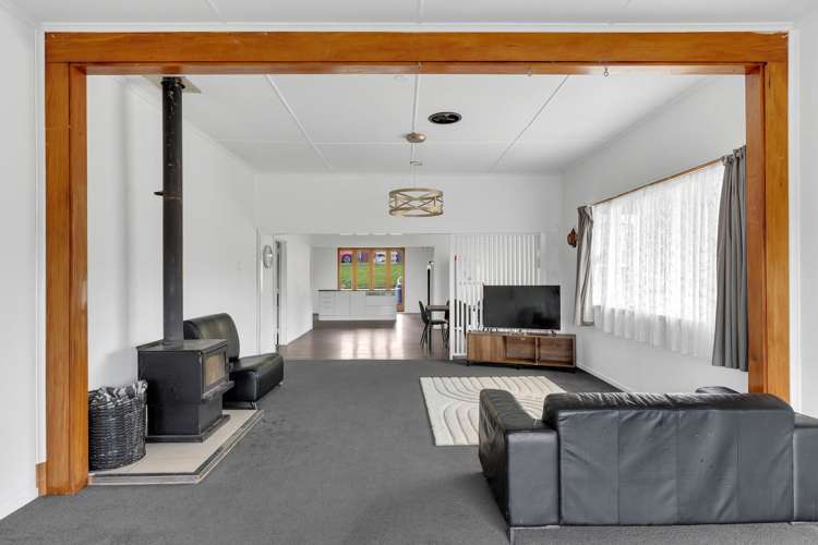 2 School Road Tiniroto_5