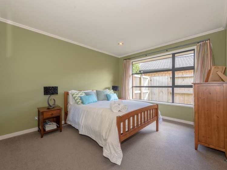 1 Somerton Drive Huntington_19