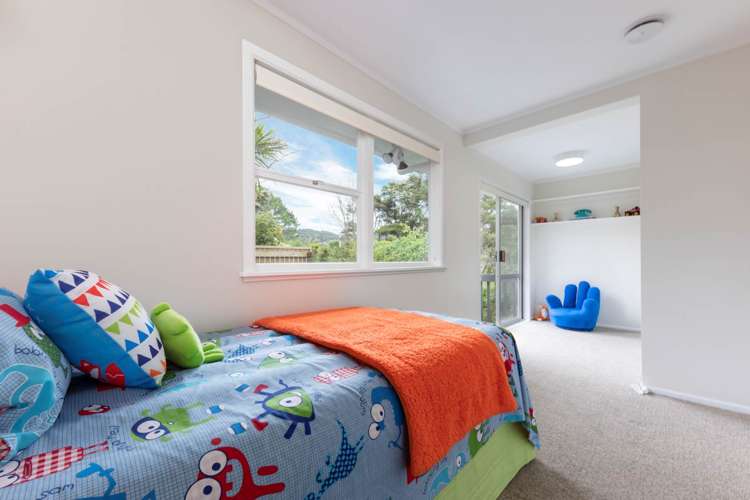 39 Woodfern Crescent Titirangi_13