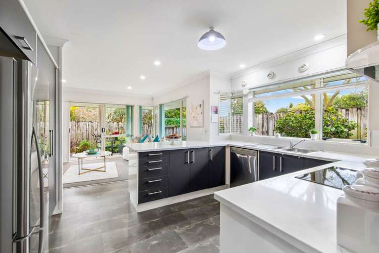 1/30 Ambleside Drive Northpark_1