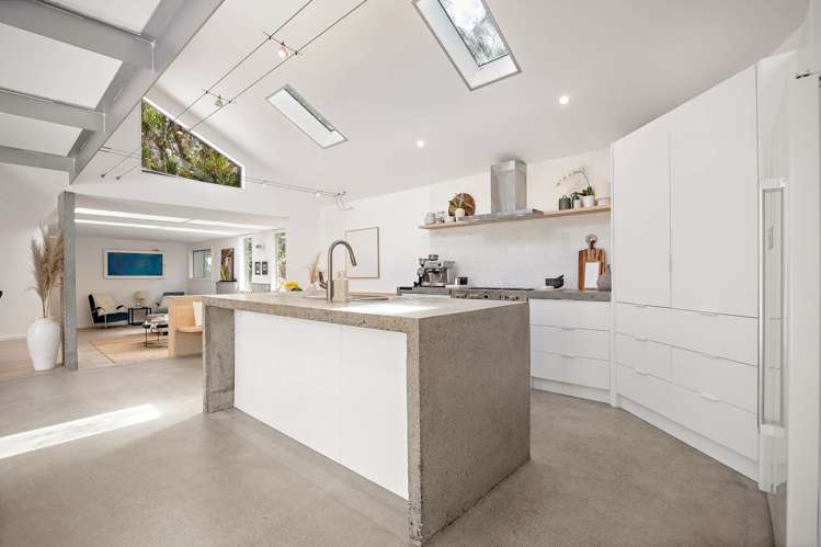 98 Motutara Road Muriwai_11