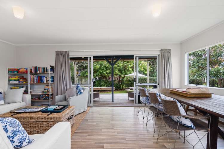 8 Ringer Avenue Matapouri_25