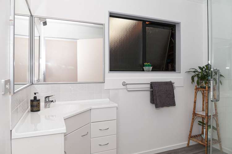 173 Long Plain Road Takaka_14