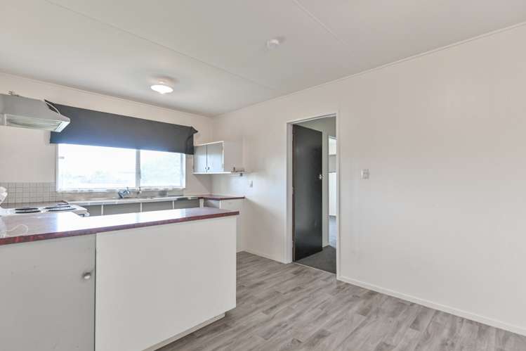 36 Bristol Crescent Flaxmere_3