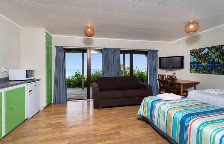 159 Ocean View Road Oneroa_24