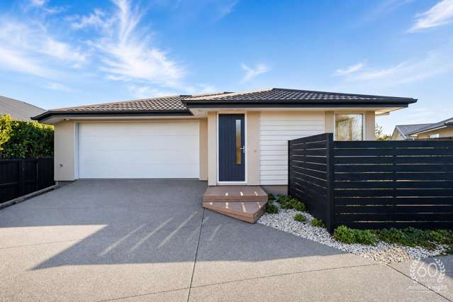 Price Reduced! Post EQ Build, Private & Easy-Care