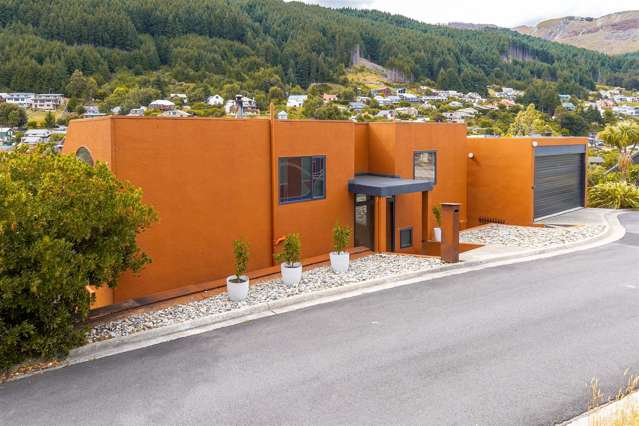 1 Pine Lane Fernhill/Sunshine Bay_1